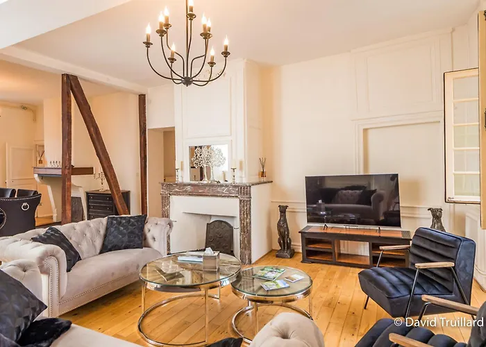 Suites Mana - Matahina Avec Vue Superbe Sur La Place Ducale Et Parking Prive Inclus